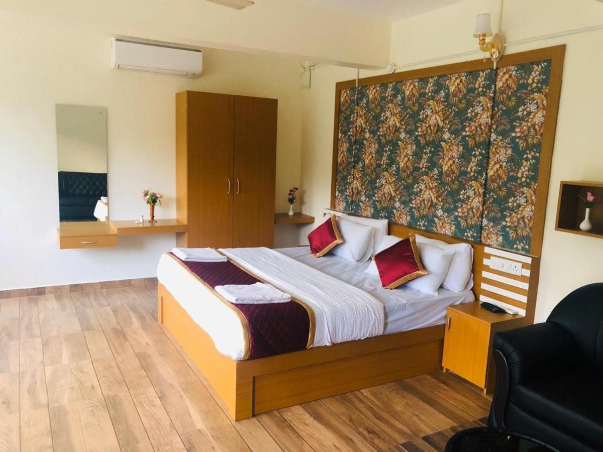 Thenmala Hormuz Inn Kolattupuzha Exterior foto